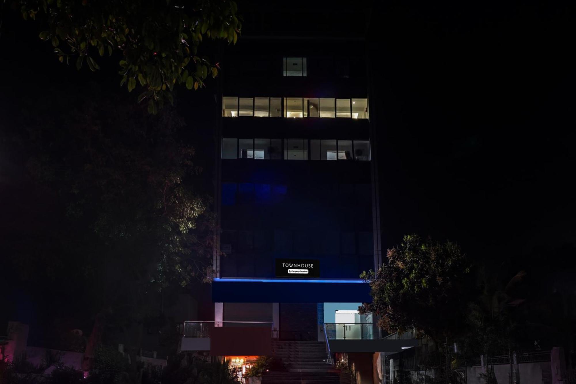 Super Townhouse Lohegaon Near Pune Airport Formerly Landmark Regency Lohogaon Luaran gambar